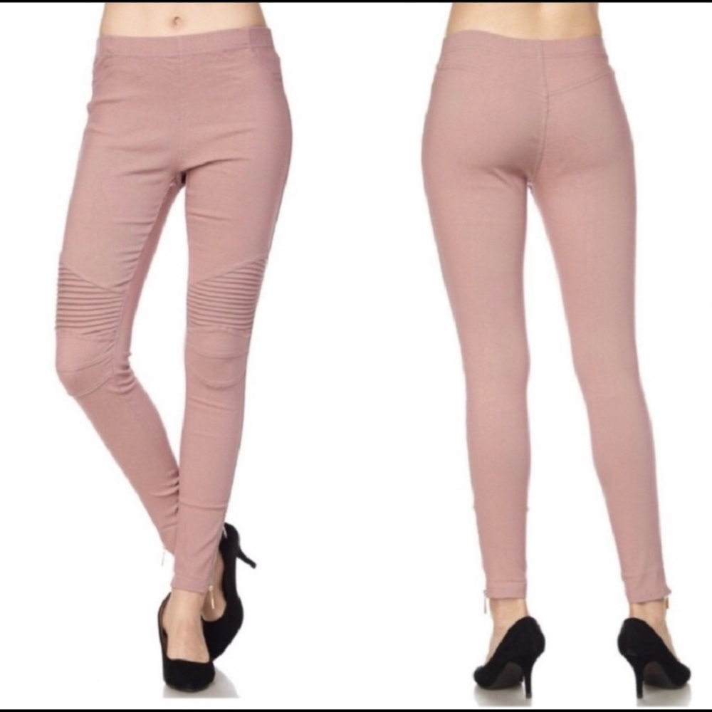 🔥NEW! LARGE/XLGE Pink Zipper Detail Moto Leggings - Picture 3 of 3